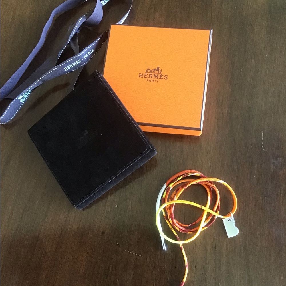 HERMÈS Tourbillon Jungle Love Silk Bracelet Necklace Silver Charm Orange 2021 - Picture 4 of 7